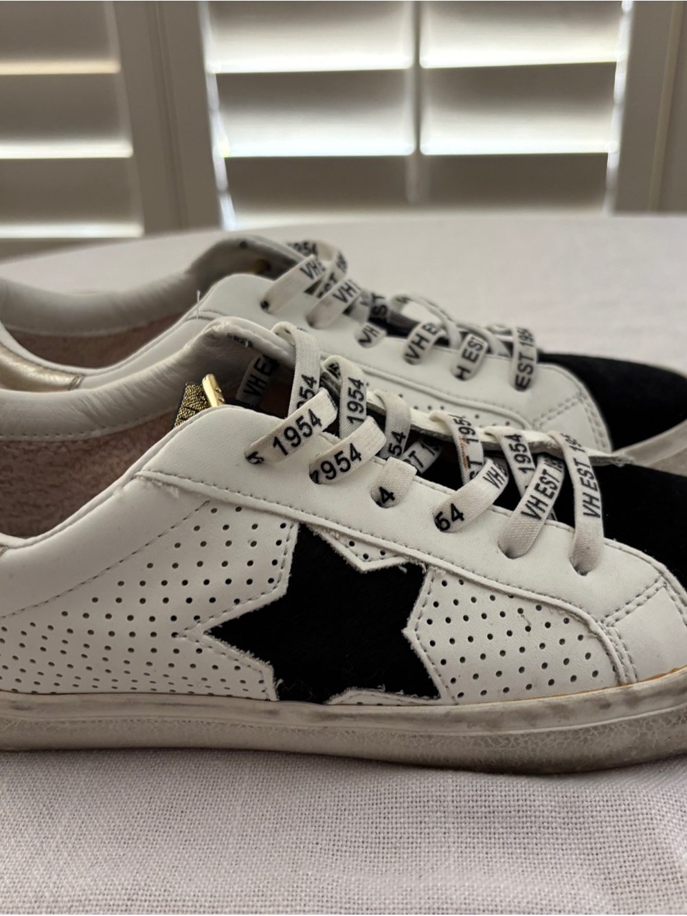 Vintage Havana Black White & Gold Leather Sneakers ~ Women’s Size 6 - Picture 9 of 11